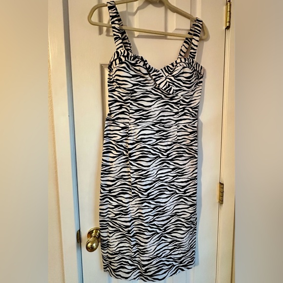 Deadly Dames Vamp Pencil Dress Zebra Large EUC - Picture 2 of 4